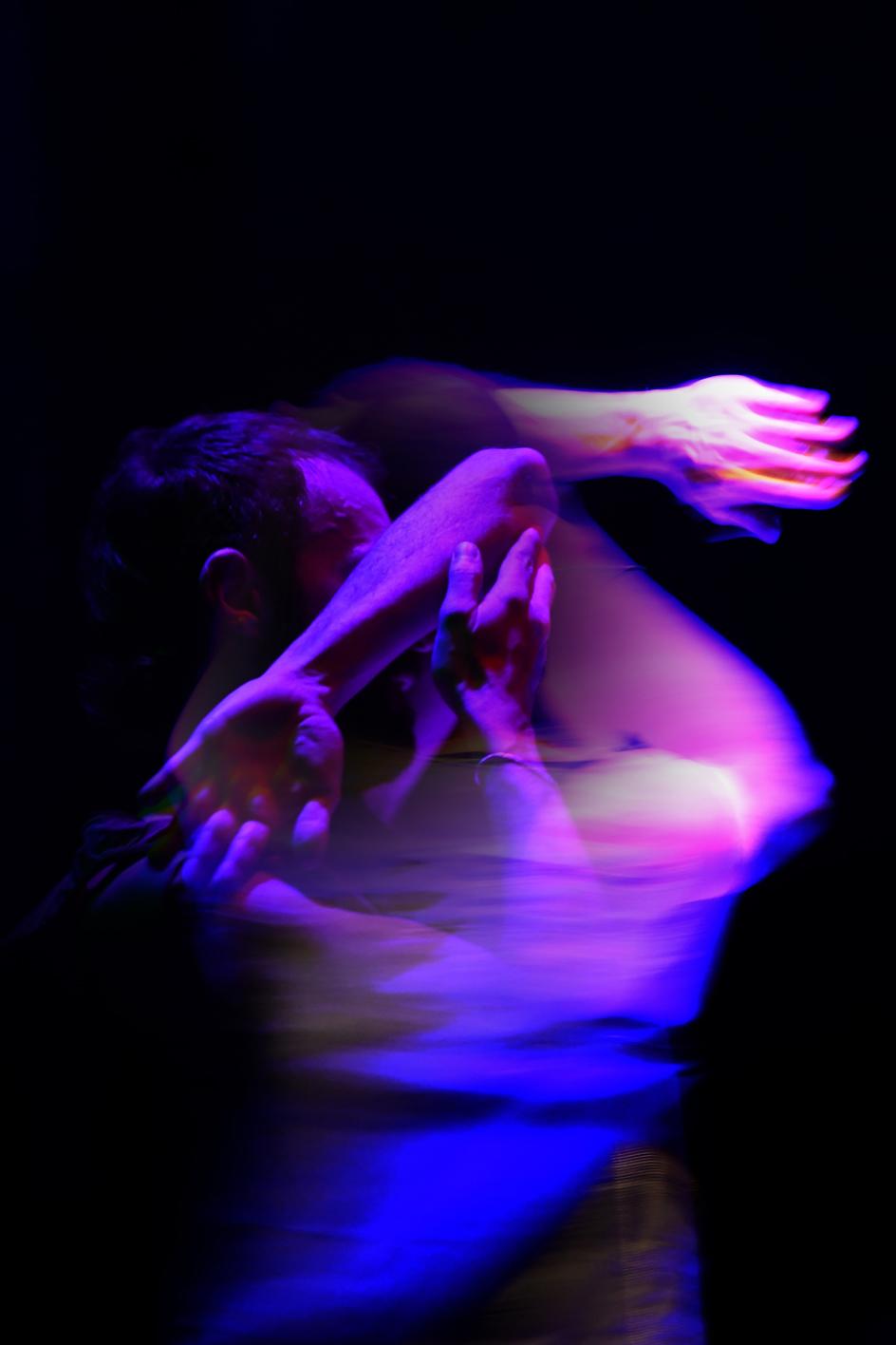 舞蹈反思:融合艺术与运动的前卫生活